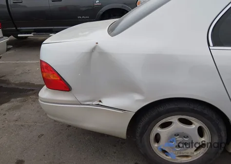 2001 Lexus Ls 430 z USA, uszkodzony, nr VIN JTHBN30F310024504